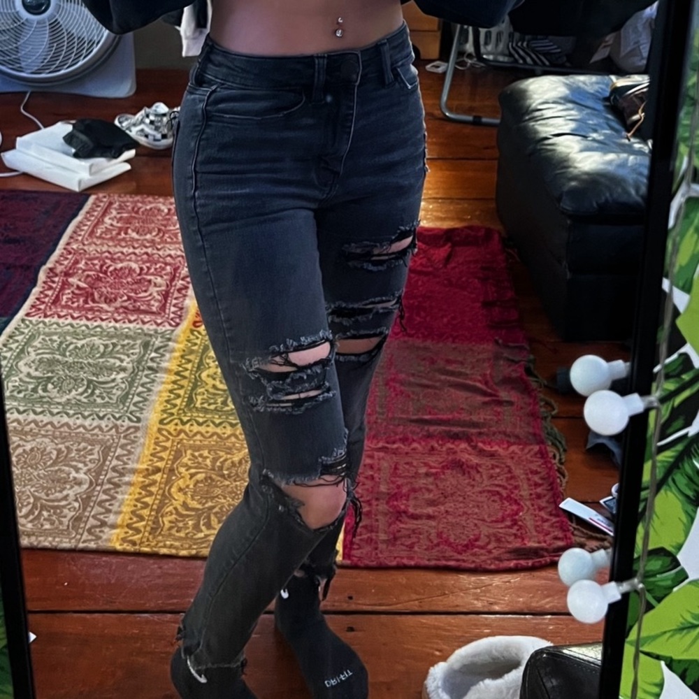 American Eagle Next Level Stretch Ripped Jeans Women’s Size 00